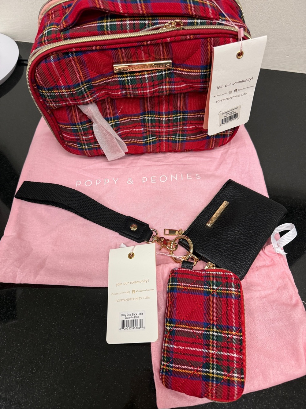 NWT ❤️🏴 - Poppy & Peonies Red Plaid Cosmetic Case + Daily Duo Wristlet Set